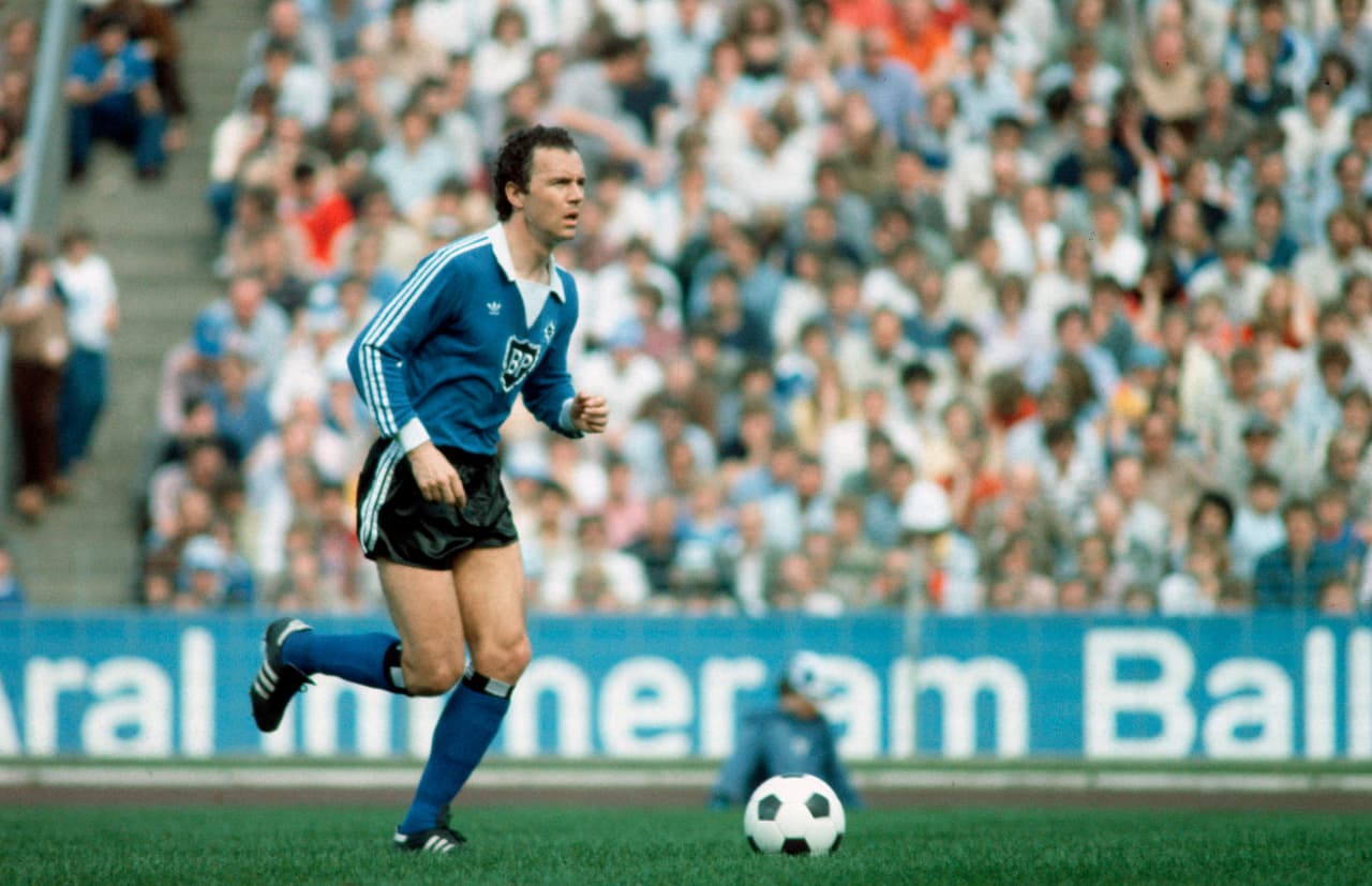 Defensa central: Franz Beckenbauer