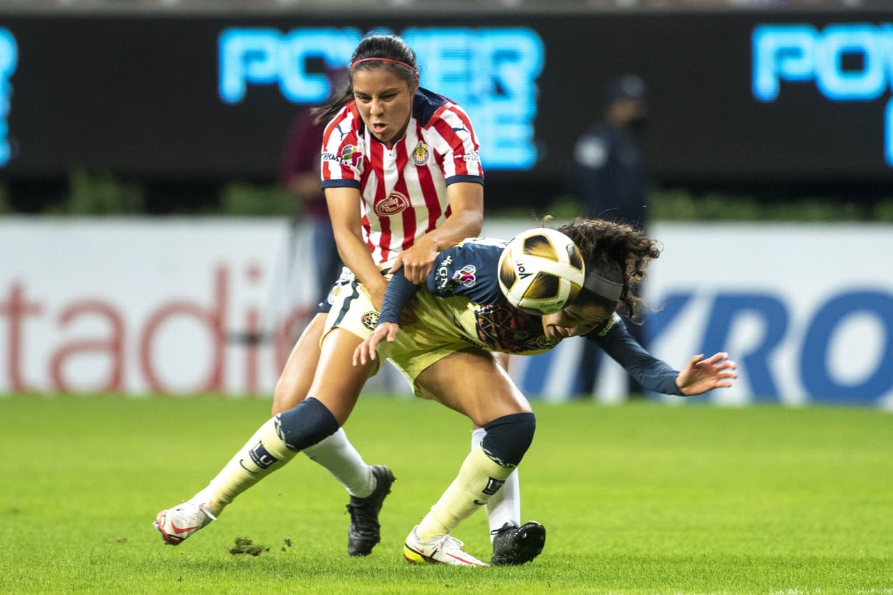 Chivas necesitaba ganar para avanar a las Semifinales, pero no pudo generar opciones claras en el marco del América.