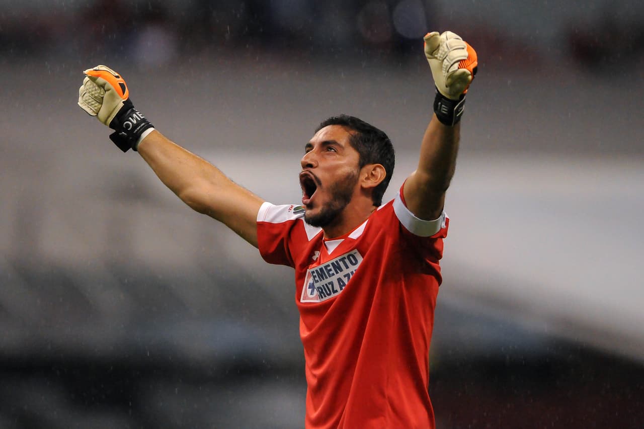 <b>Arquero:</b> Jesús Corona (Cruz Azul, 48)