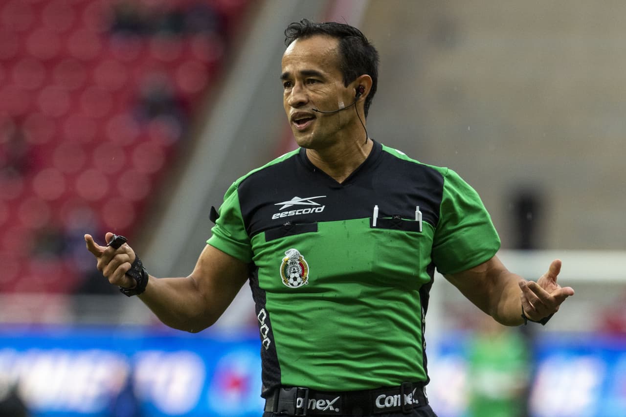 Al minuto 97' se marcó un polémico penal para Chivas que Zaldívar falló, pero el árbitro determinó que se repitieta.