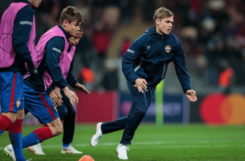 Los fanáticos locales habían quedado decepcionados con un empate por 0-0 en la liga local ante el Dinamo Moscú.