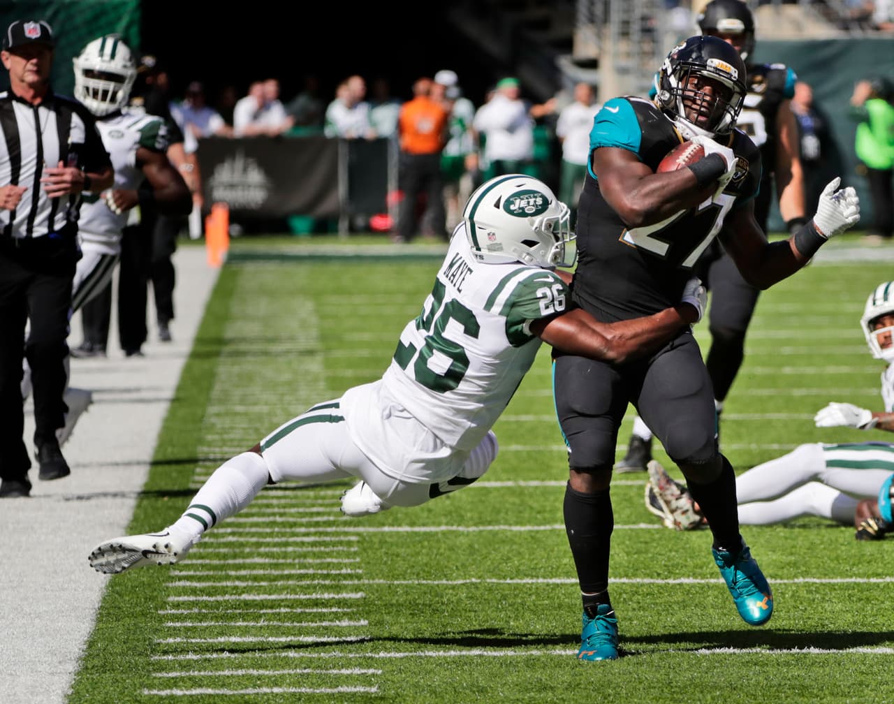 Leonard Fournette no pudo evitar la segunda caída de los Jaguars ante el gran trabajo de la defensiva de los Jets en MetLife Stadium.