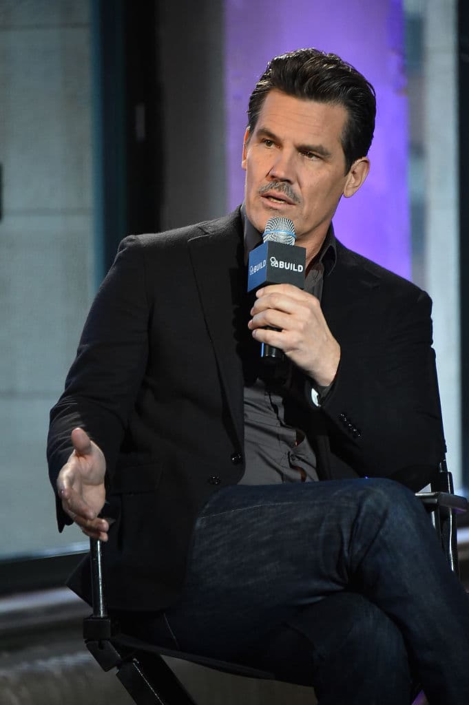 Para hacer frente a esta nueva guerra sucia, el agente federal Matt Graver planea una idea para que los carteles se enfrenten entre ellos. Para ello volverá a reclutar para la peligrosa misión al volátil mercenario Alejandro Gillick… Secuela de 'Sicario'.
<br>