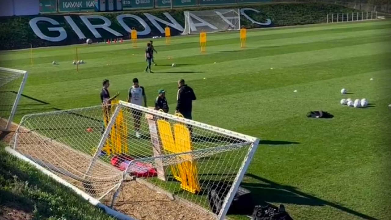 Raúl Jiménez tiene participación mixta con el Tri