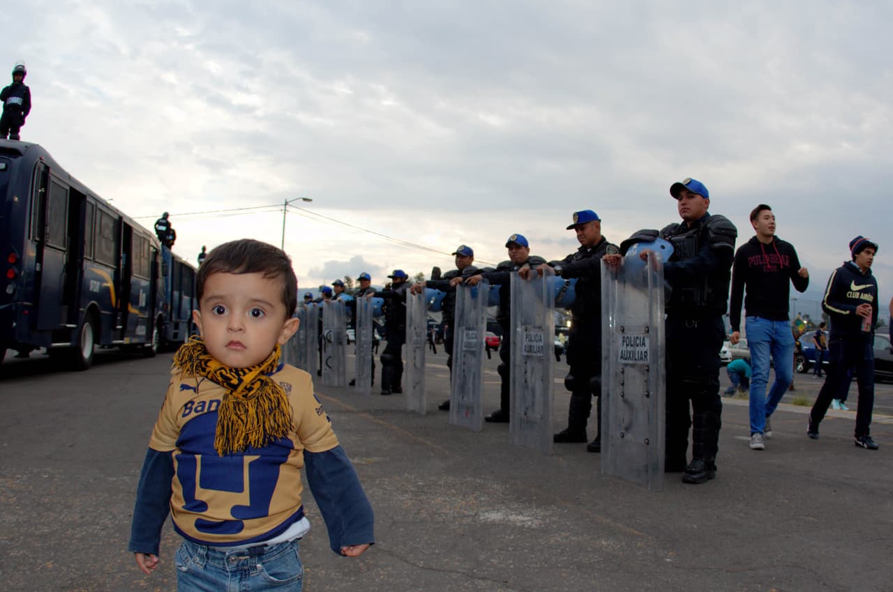 Colorido de afición en semis de Liga MX