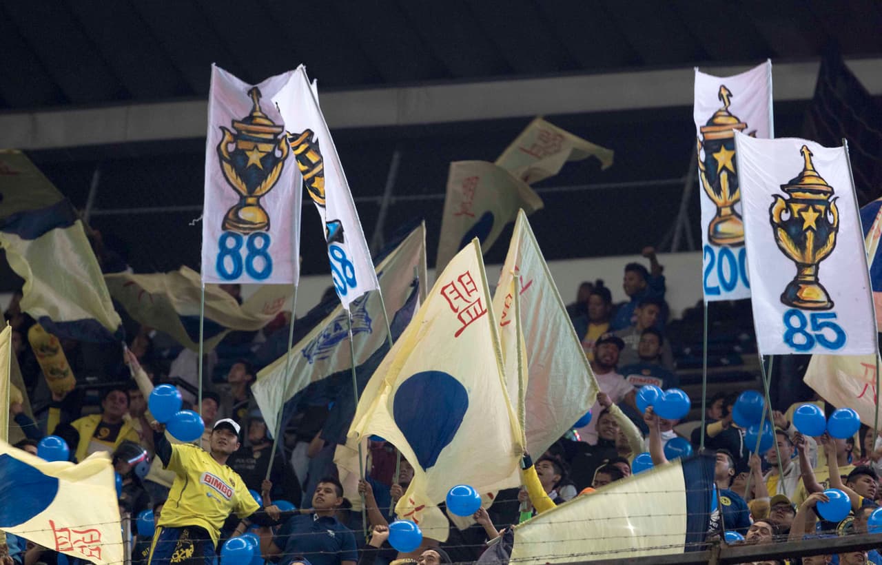 Colorido de afición en semis de Liga MX