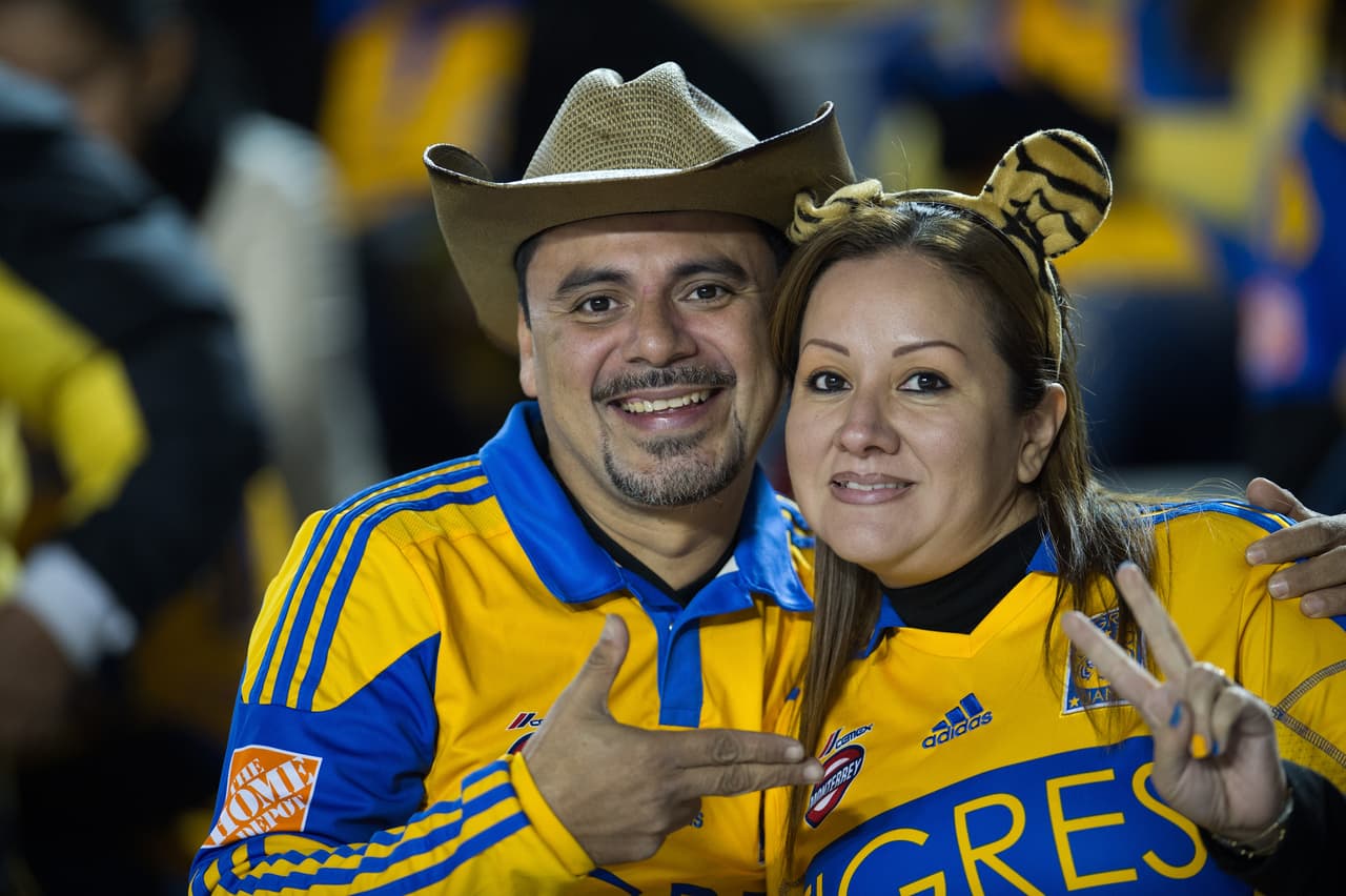 Colorido de afición en semis de Liga MX