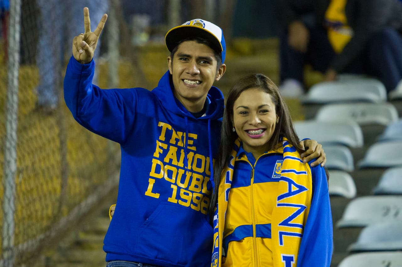 Colorido de afición en semis de Liga MX