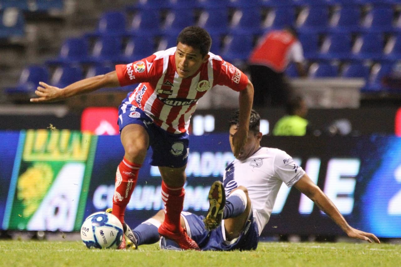 Gustavo Matosas arrancó su proyecto en San Luis con buen pie tras conquistar el Estadio Cuauhtémoc gracias a los goles de Ibáñez, Benítez y Berterame. Arriola descontó para La Franja pero no fue suficiente para remontar.