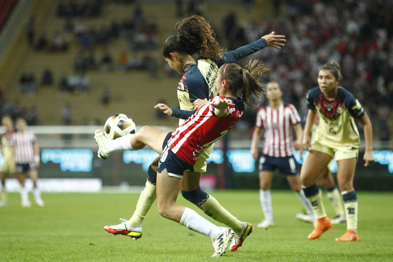 during the game Guadalajara vs America, corresponding to Quarterfinal second leg round match of Torneo Apertura Grita Mexico A21 of the Liga BBVA MX Femenil, at Akron Stadium, on December 06, 2021.
<br>
<br> durante el partido Guadalajara vs America, correspondiente al partido de vuelta de Cuartos de Final del Torneo Apertura Grita Mexico A21 de la Liga BBVA MX Femenil, en el Estadio Akron, el 06 de diciembre de 2021.