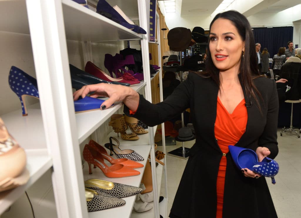 Una lesión alejó de los cuadriláteros por un tiempo a Bella e incluso le dio otra clase de atención por fuera de la competencia.