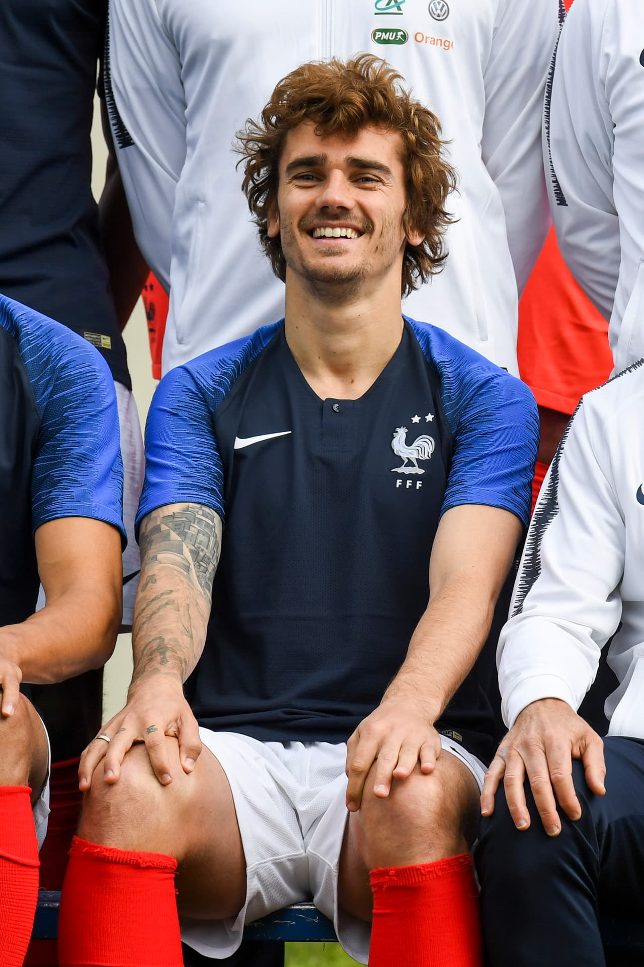 Este miércoles la selección de Francia, actual campeona del Mundo, se tomó su foto oficial antes de iniciar las Eliminatorias a la Eurocopa 2020. El equipo se reunió en el Centre National du Football de Clairefontaine-en-Yvelines y los jugadores pasaron un tiempo agradable antes de enfrentar a Moldavia este viernes.
