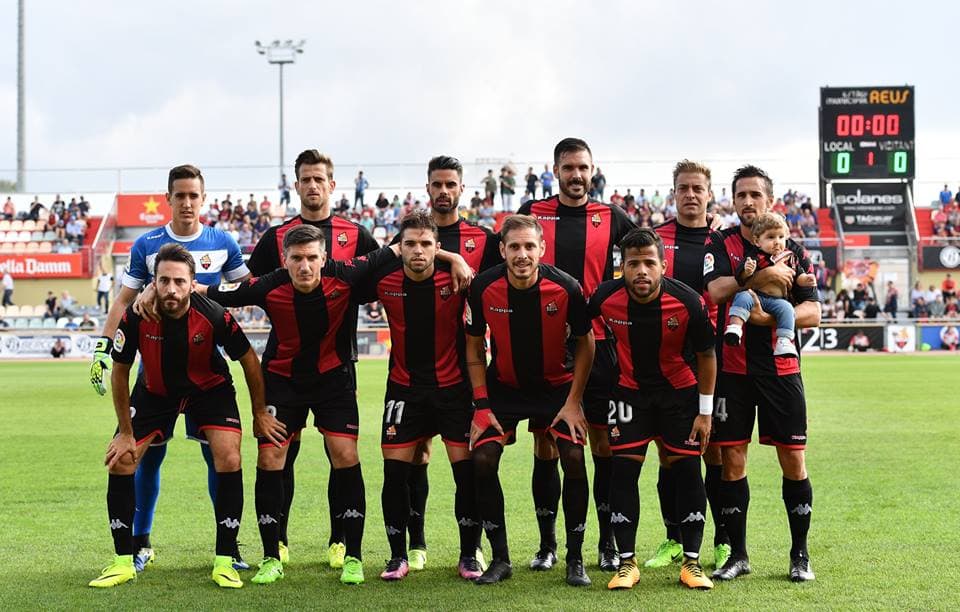 En Segunda División está el Reus Deportiu, en la provincia de Tarragona, que cumple su segunda temporada en esa categoría. De momento está en la zona media de la clasificación.