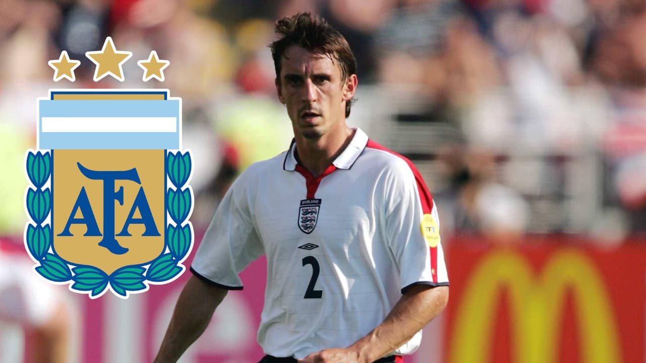 “Si no tuvieran a Messi…”: Gary Neville criticó a Licha Martínez y Cuti Romero de Argentina