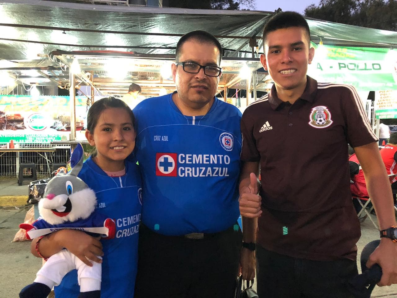Los fanáticos de Atlas y Cruz Azul en la antesala del encuentro por la Jornada 10 del
<a href="https://www.univision.com/deportes/futbol/liga-mx/" target="_blank">Clausura 2019 de la Liga MX</a>.