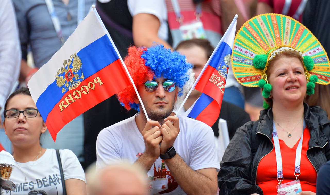 Los fanáticos del duelo entre Rusia y España viven una jornada especial en Moscú y en el estadio de Luzhniki en medio del partido de octavos de final del Mundial de Rusia 2018.