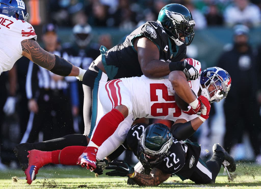 Lions cayó 16-20 en su visita a Atlanta, Buccaneers aplastan 32-6 a las Panthers, Ravens pierden en su visita 21-41 frente a Cincinnati, los Chargers tropiezan 29-41 sobre los Texans, Rams venecen 30.23 a los Vikings, Bills le pegan 33-21 Patriots, Jaguars caen 21-26 en su visita a los Jets, Las Eagles le pegan 10-34 frente a las Eagles, los Bears remaontan 25-24 a los Seahawks, Chiefs aplastan 10-36 a los Chiefs y os Broncos caen 13-17 en su visita a los Raiders.