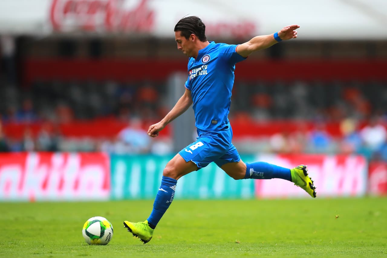 Salas tuvo rotura del tendón de Aquiles del pie izquierdo durante el mes de marzo en la jornada 12 del Clausura 2019 ante Monterrey.