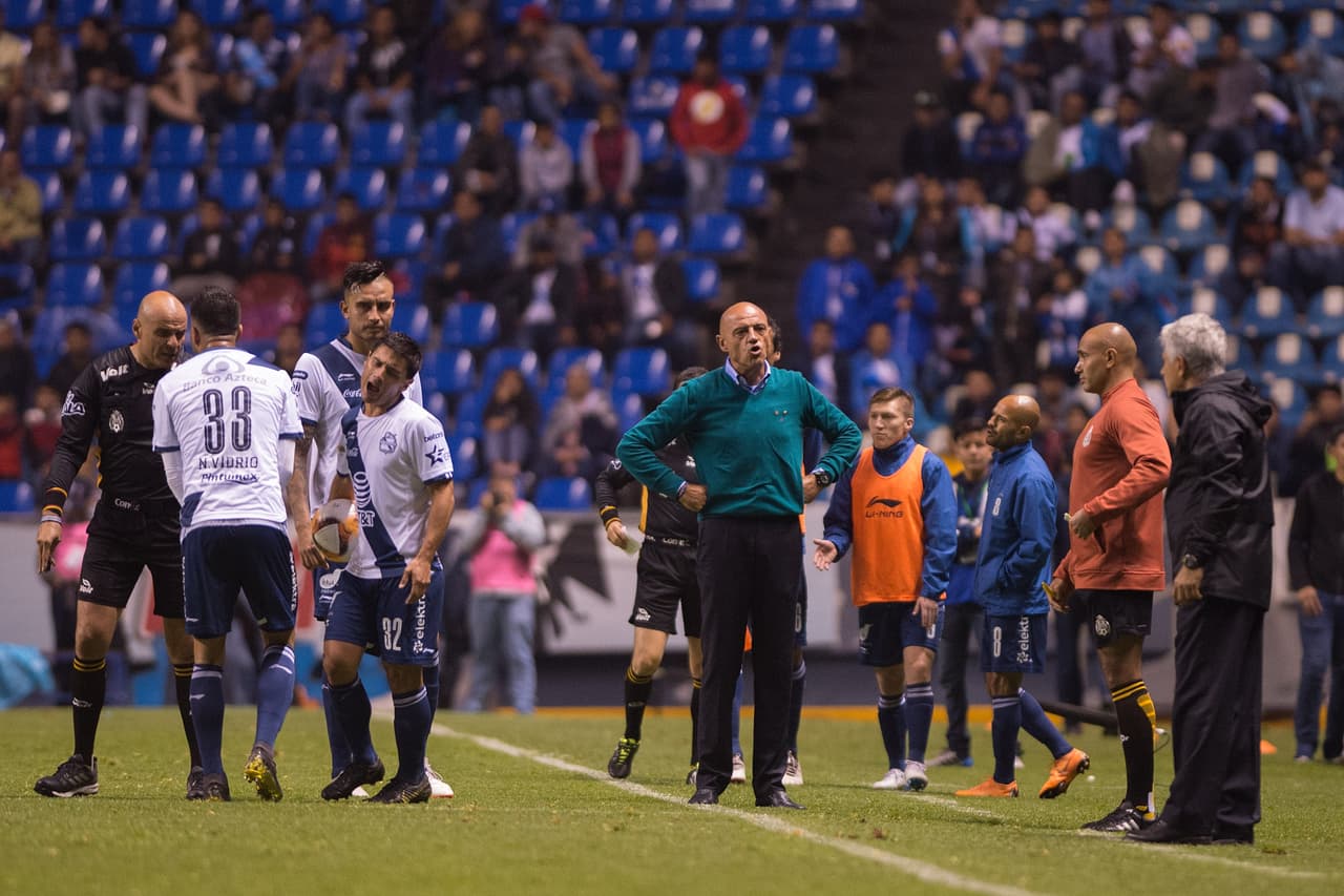 Estos fueron los momentos de tensión en el cierre del juego por el
<a href="https://www.univision.com/deportes/futbol/liga-mx/*">Clausura 2019</a> que terminó 1-1 entre Puebla y Tigres en el Estadio Cuauhtémoc, todo por una agresión de Rafael Carioca sobre Jesús Zavala.