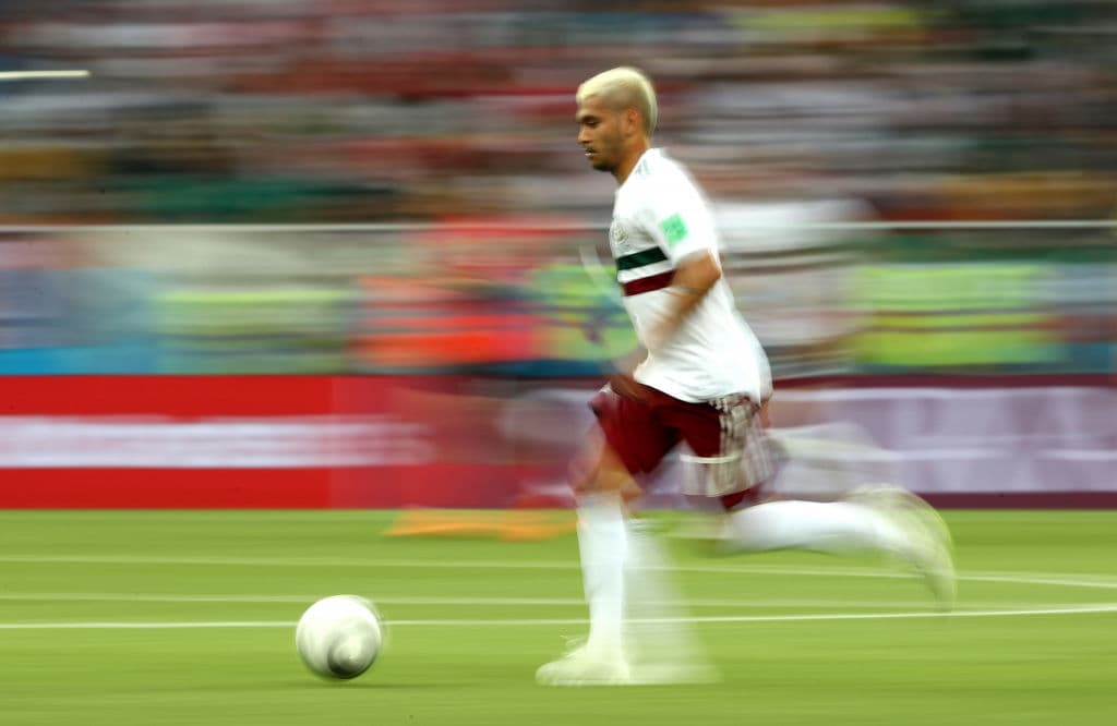 Jesús Corona: 6. El jugador del Porto tuvo pocos minutos para mostrarse y no anduvo muy fino. En un tiro libre elige centrar en lugar de ir directo a puerta. Es un jugador que necesita tener el balón.