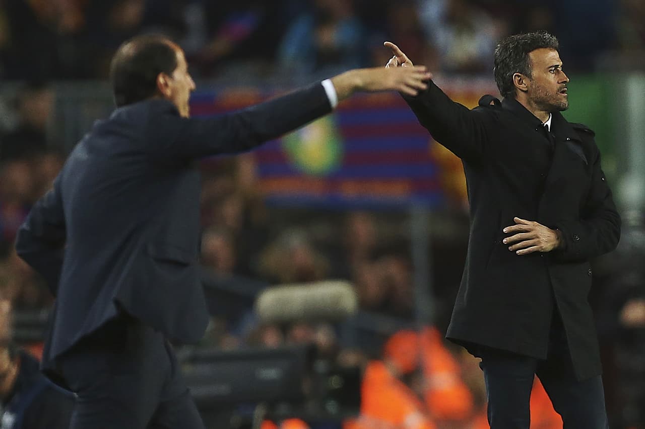 El segundo tiempo obligó a cambios en la táctica para ambos entrenadores. En Valencia, salió el chileno Fabián Orellana para la entrada del defensa Aymen Abdennour.