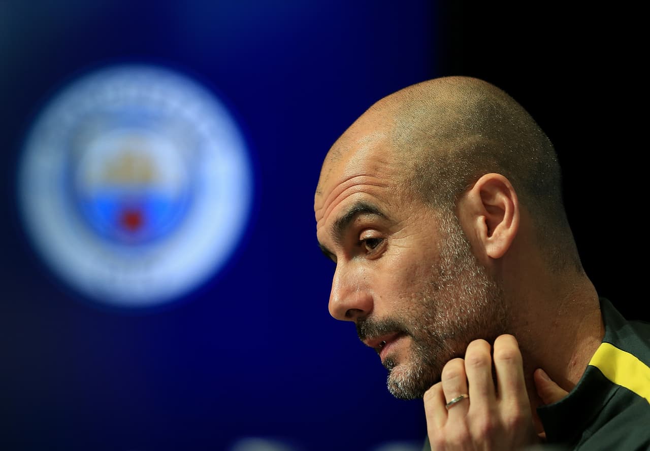 Guardiola asumió la dirección técnica del Manchester City con la idea de pelear en la Premier League y la Champions League. En la primera está lejos del líder Chelsea, mientras en la segunda clasificó de segundo en medio de altibajos.