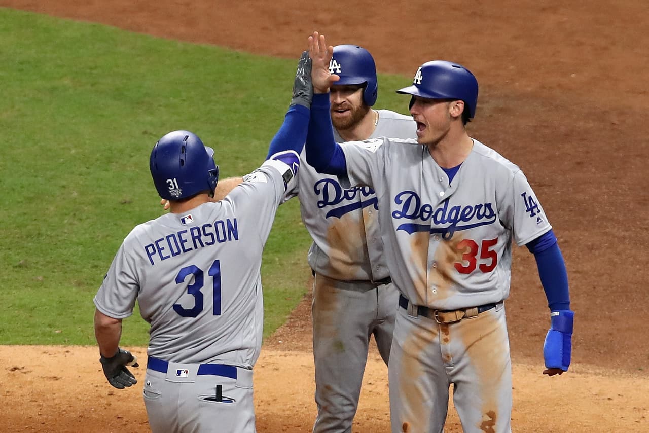 Con 5 carreras en la novena entrada, Los Angeles Dodgers vencieron a Houston Astros para igualar a 2 juegos la Serie Mundial.