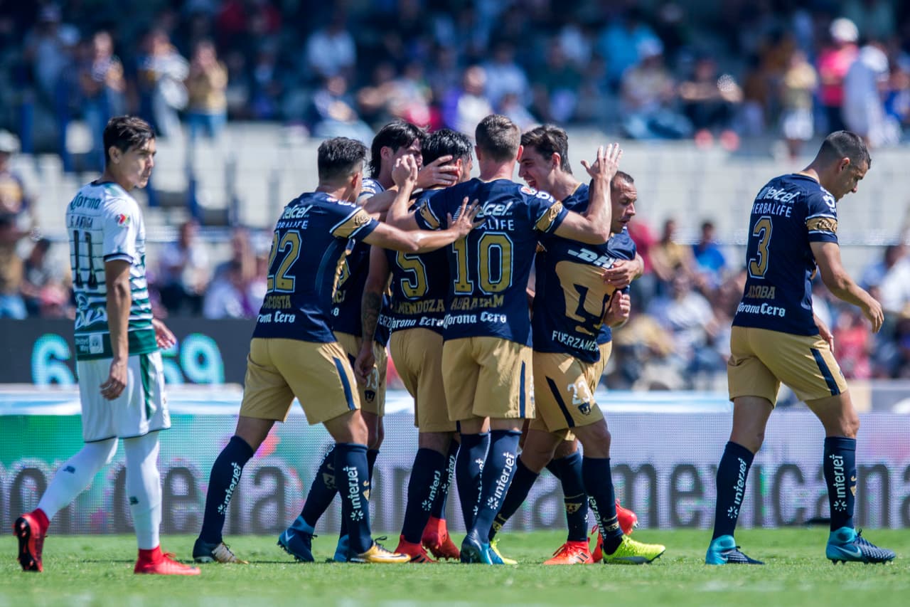 Pumas salvó un punto en casa y eliminó a Santos