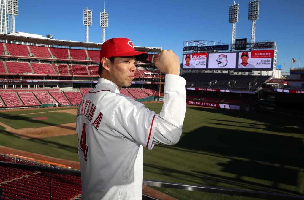 El jardinero es el primer japonés en jugar con los Cincinnati Reds. Firmó por tres años y 21 millones de dólares.