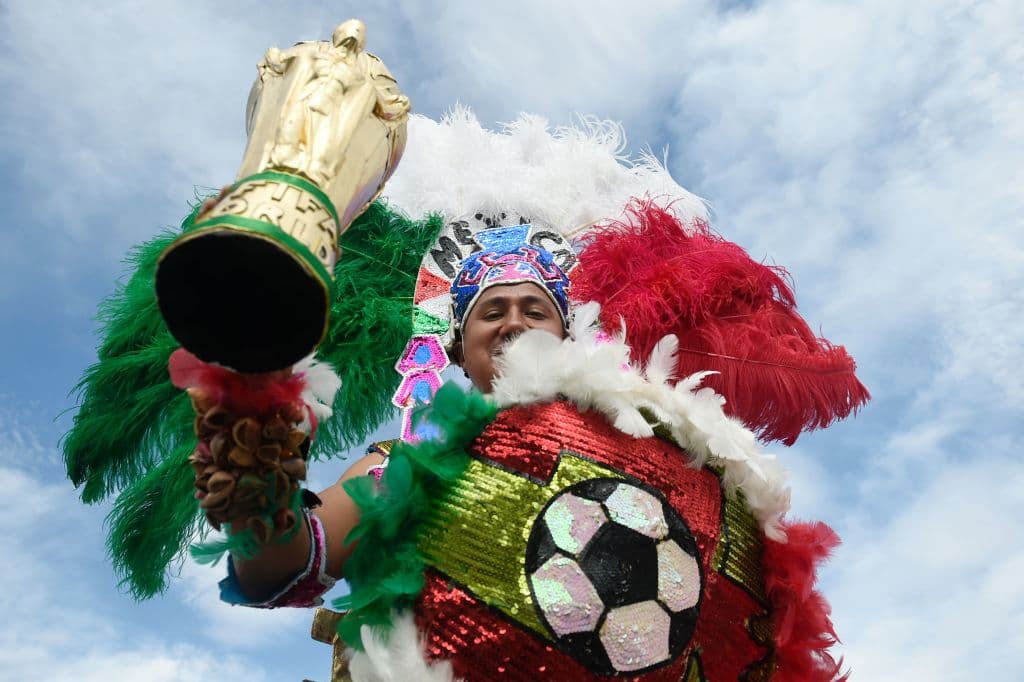 La fiesta de los fanáticos para el partido de México y Corea del Sur por el grupo F en el Mundial de Rusia 2018 tuvo como protagonista el colorido de los seguidores del 'Tri' en Rostov.
