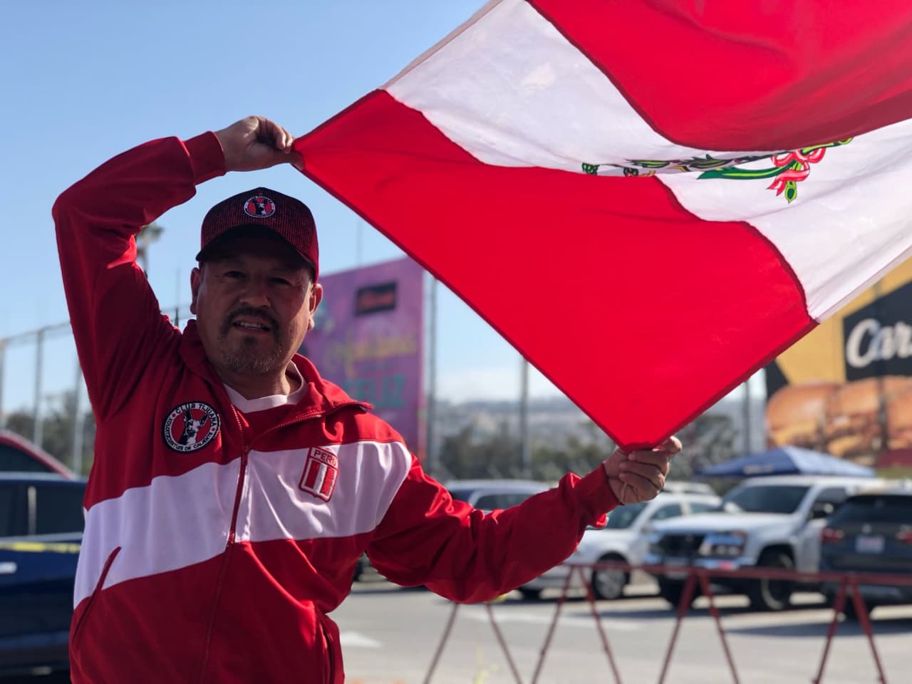 Entre amigos y familiares se vivió la previa de la semifinal entre Xolos y Toluca en el estadio Caliente, en donde la mayoría de aficionados que llegaron eran del equipo de la frontera.