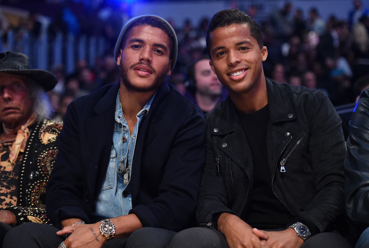 En eso, los hermanos Jonathan y Giovani Dos Santos (LA Galaxy) también se dejaron ver por las cámaras disfrutando del partido.