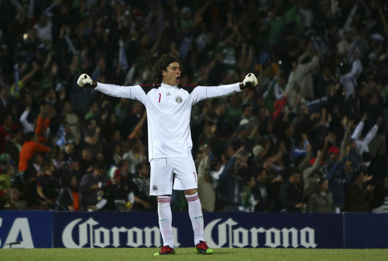 Ambos arqueros han sido exitosos a nivel de clubes o a nivel de selección nacional.