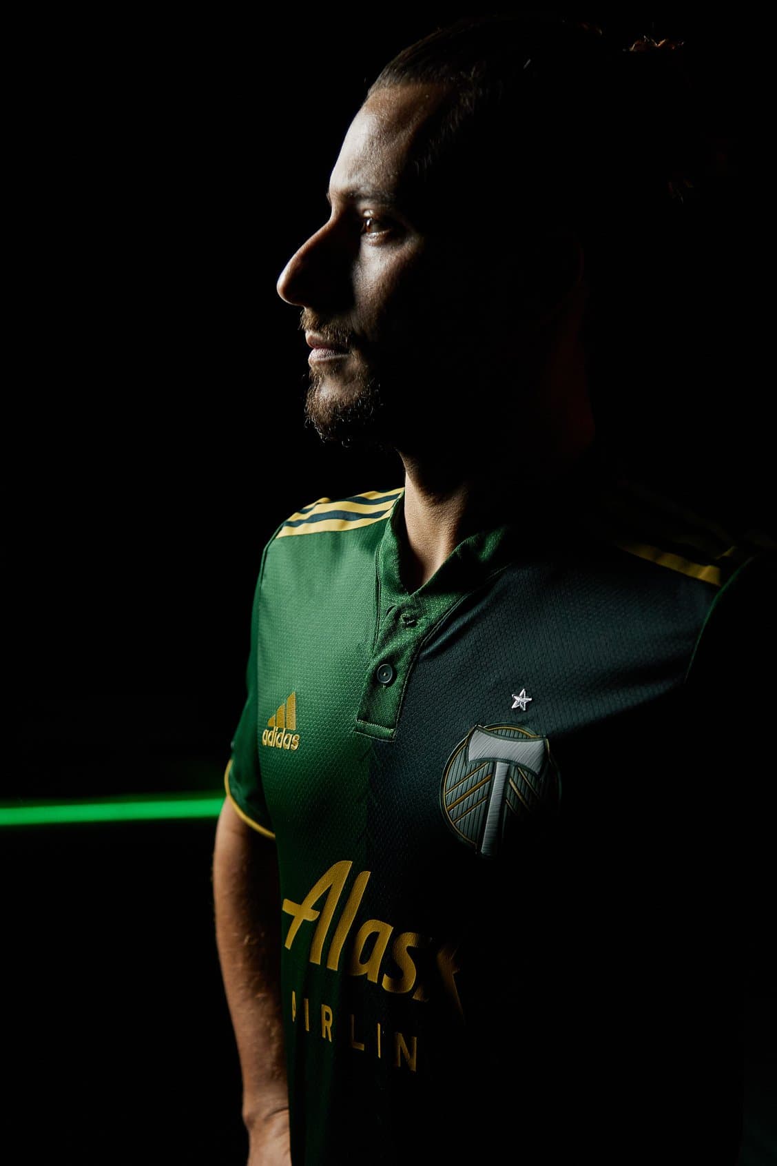 El diseño de la nueva casaca toma elementos de los uniformes presentados en 2011 y 2019 por 'los Leñadores'.
<br>