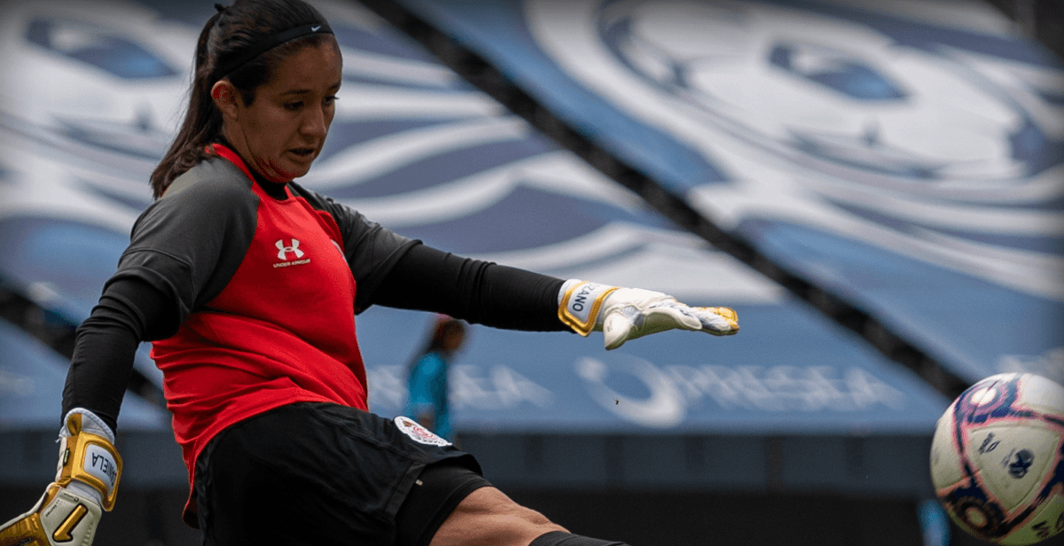 Codazo de Sandra Lozano abre el debate en redes