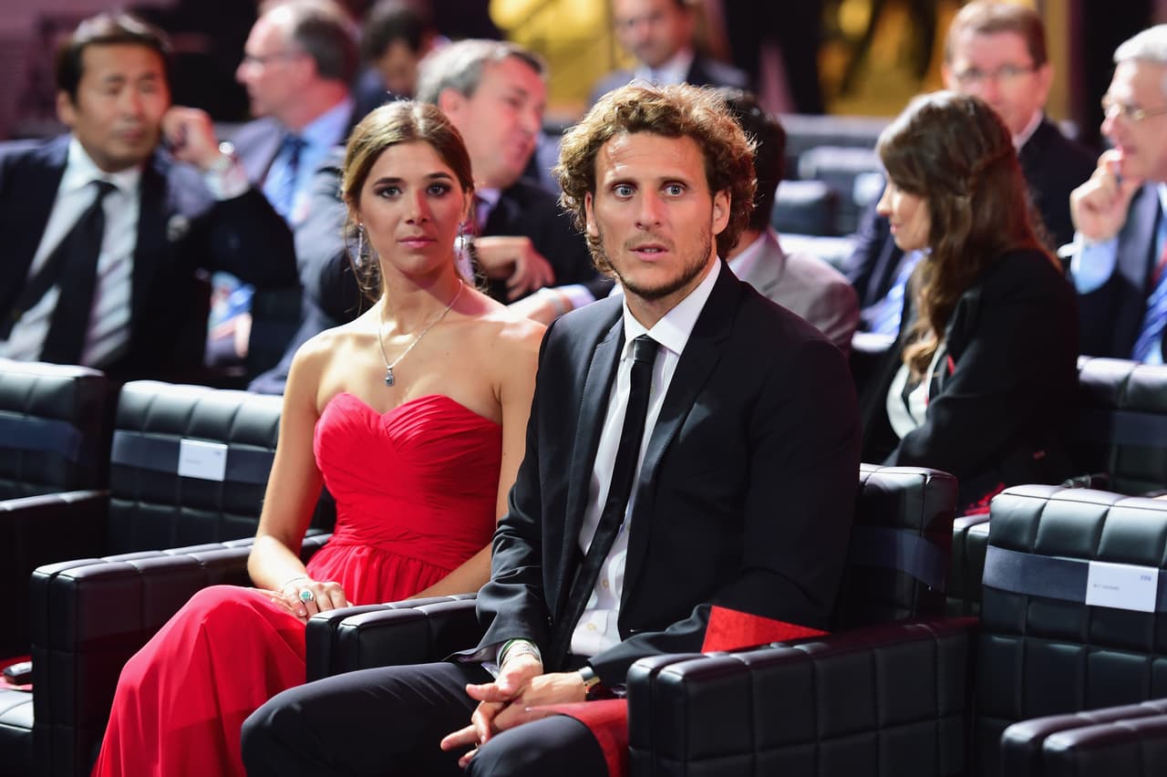 Diego Forlán y Paz Cardoso - Se casaron en el 2013 tienen un hijo y esperan una niña para este 2017.