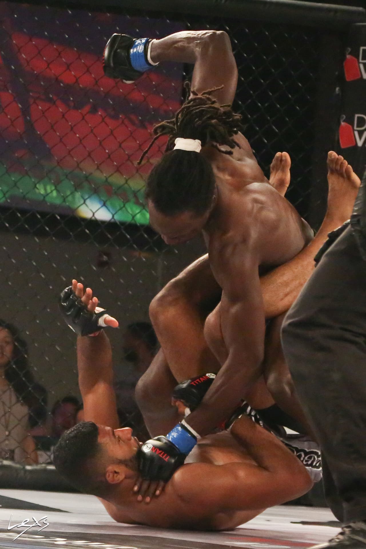 En el evento principal, el brasileño Dhiego Lima perdió por nocaut en el primer round perdio su título de peso welter contra Jason Jackson de Boca Raton, Florida.