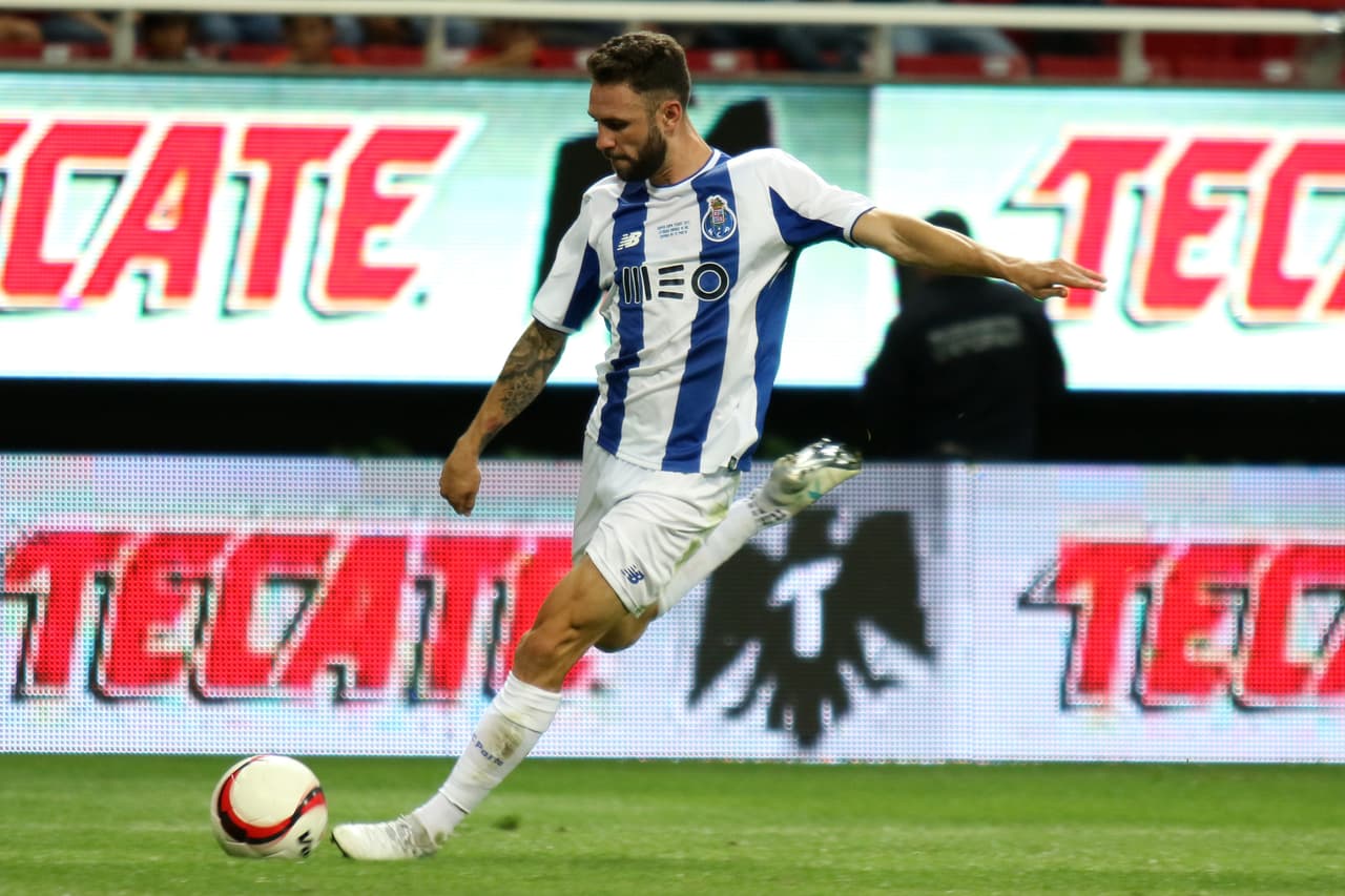 Layún explotó: “Después se quejan cuando uno los manda a la chin…”