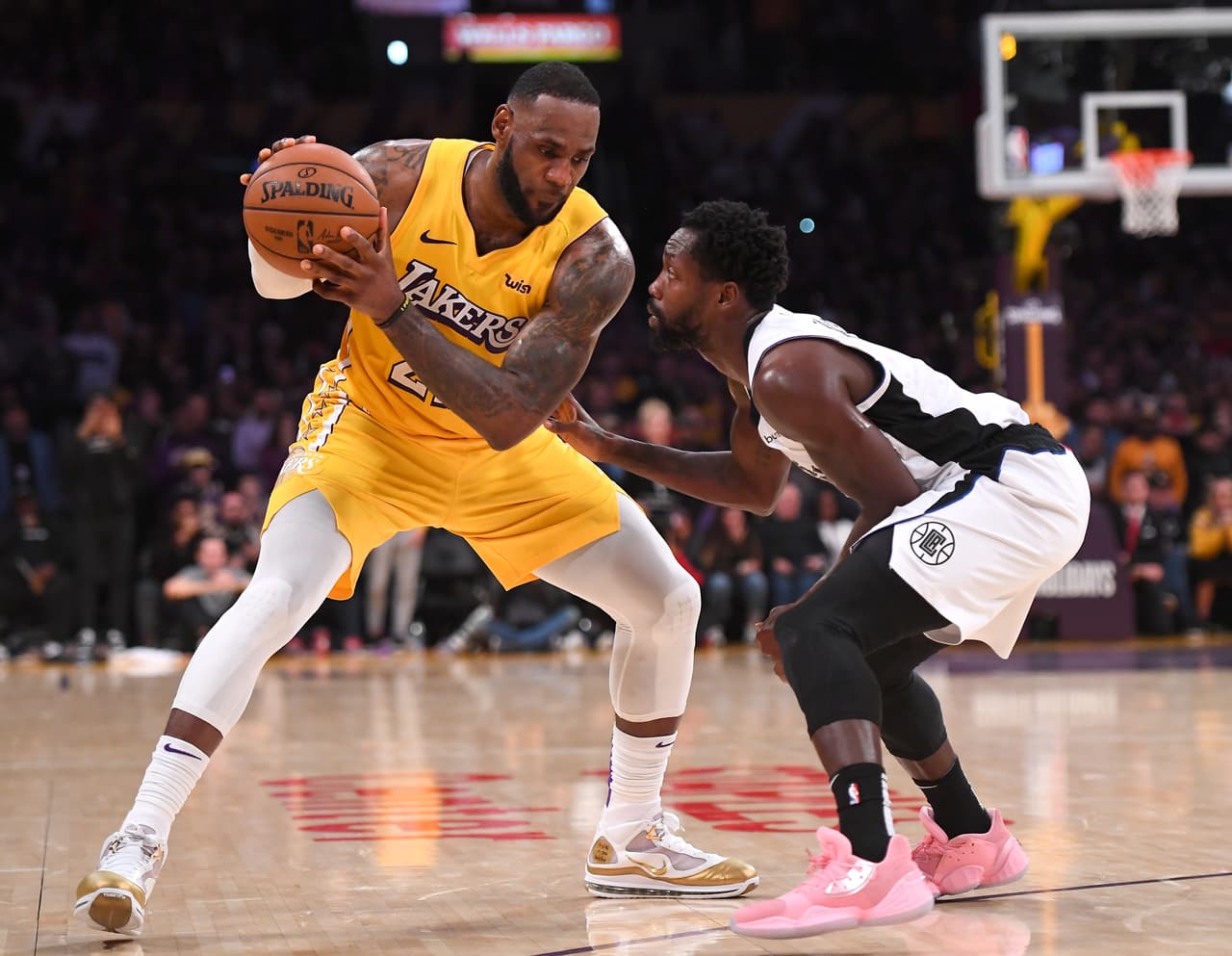 ¡Alerta en los Lakers! LeBron está lesionado