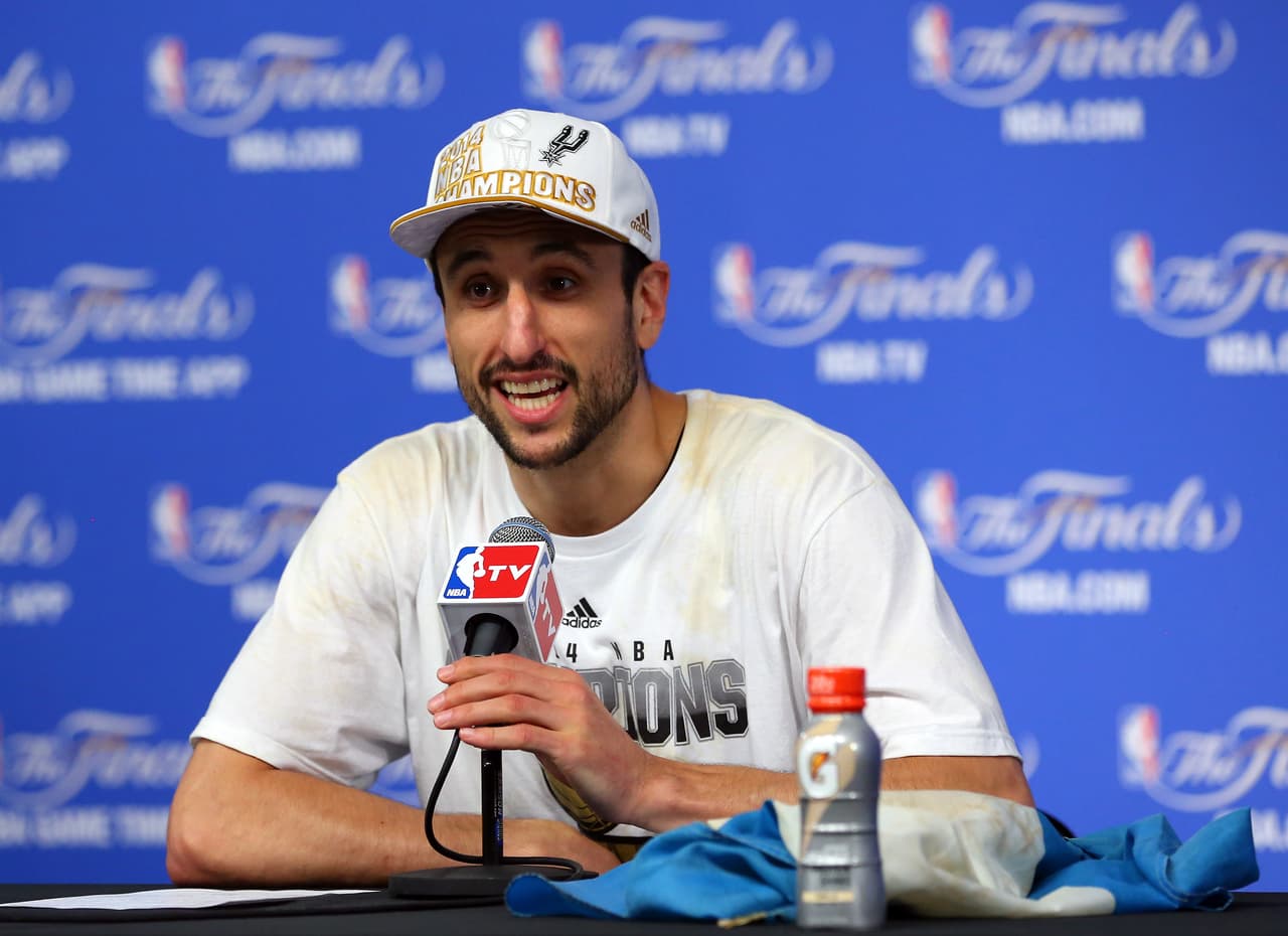 No fue sino hasta la 2013-2014 que Ginóbili volvió a probar las mieles de un título de NBA. Sus Spurs superaron al Miami Heat de LeBron en cinco partidos para llevar a sus vitrinas la cuarta corona.