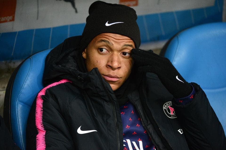 Mbappé a la banca con PSG en Champions ante Manchester City