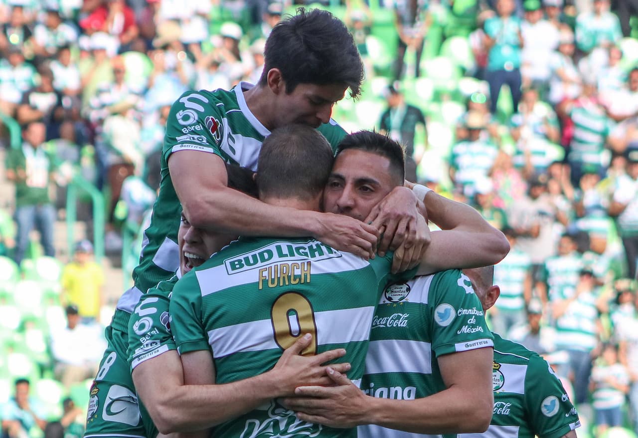 Santos Laguna suma 19 puntos, está a cuatro del octavo lugar con seis por disputar. Sus últimos dos rivales serán América y Pumas, con los triunfos y dependiendo de otros resultados podría clasificar.