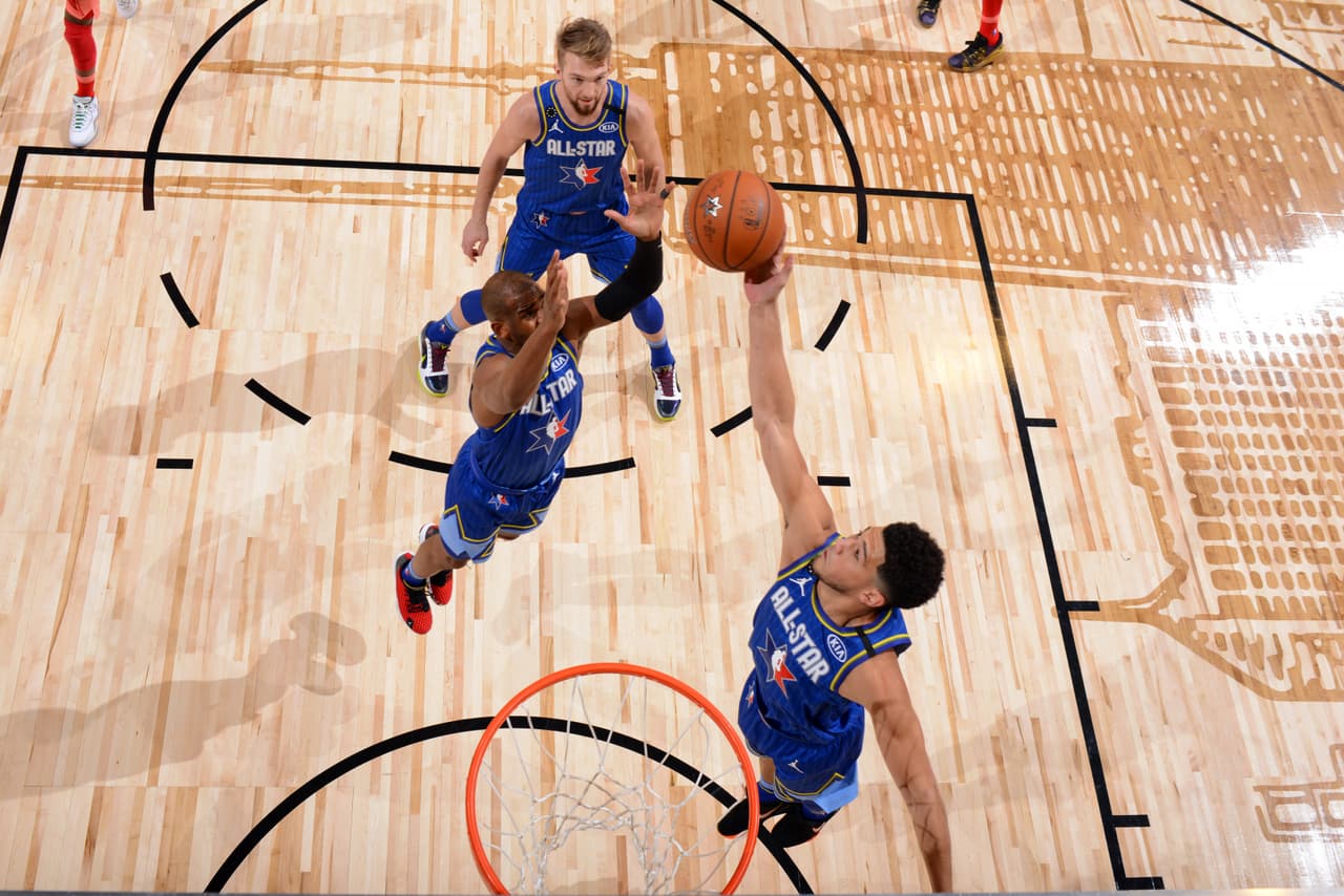 Este nuevo formato del NBA All-Star Game dio bueno frutos pues el cotejo se desarrolló con intensidad y ambos equipos buscaron el triunfo a toda costa. Finalmente Team LeBron se impuso 157 a 155 ante Team Giannis ¡Estas fotos son para enmarcar!