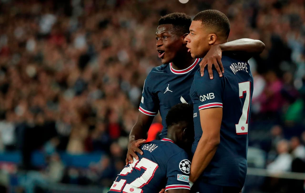 Barcelona se impone sobre el RB Leipzig 3-2 con doblete de Lionel Messi (67', 74') y gol de Kylian Mbappé (9'), mientras que para la escuadra alemana, fueron André Silva (28') y Nordi Mukiele (57') quienes sumaron anotaciones en el Parque de los Príncipes.