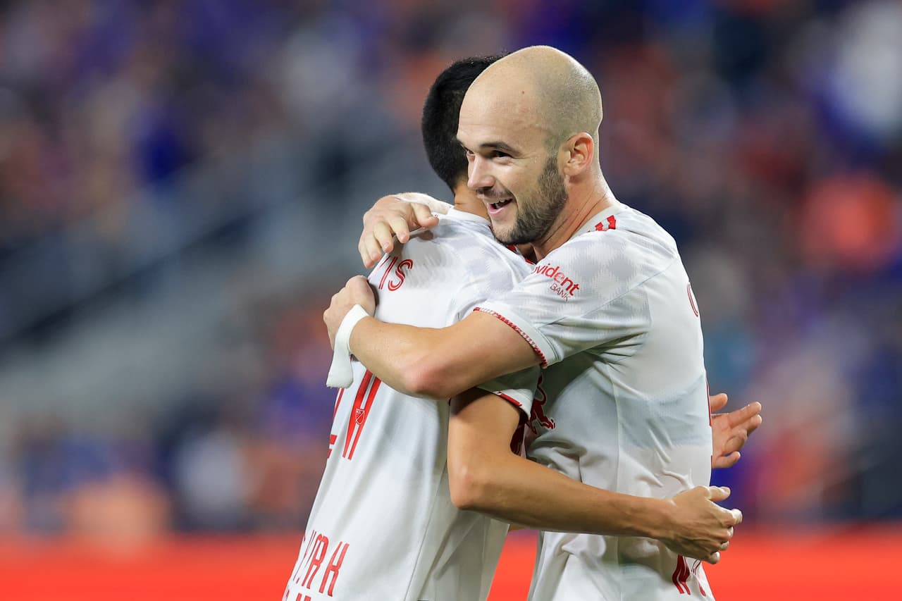 Los Red Bulls se acercan a los equipos que están en posiciones de postemporada en la Conferencia Este.
<br>