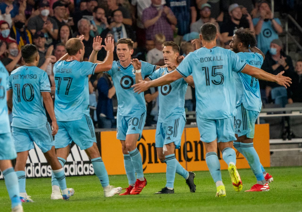 Fueron dos tantos de Emanuel Reynoso y uno de Ethan Finlay.
<br>