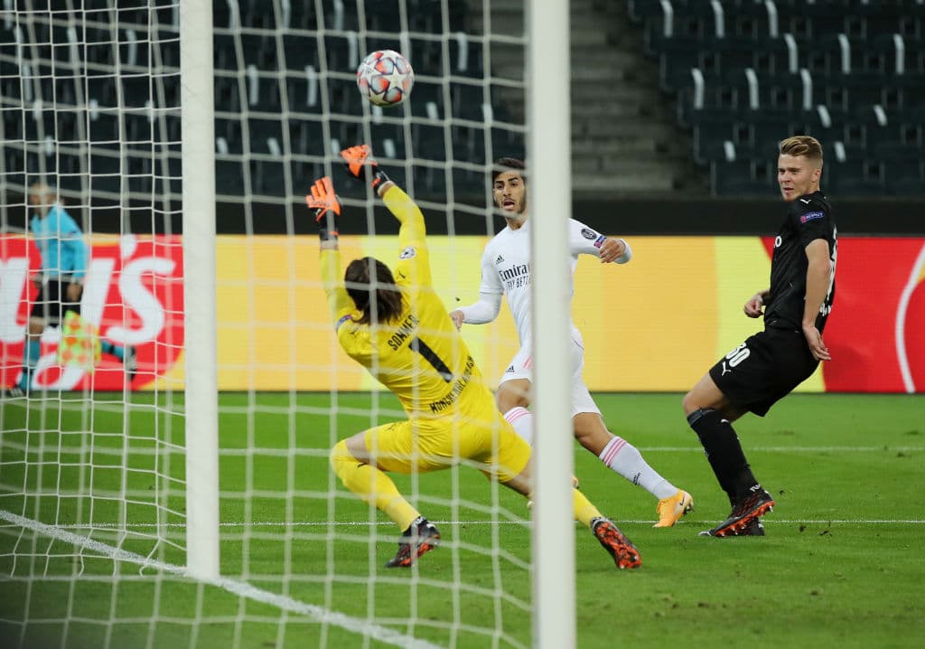 De último minuto el Real Madrid empata ante el Borussia Mgladbach 2-2. Partido sufrido para los merengues, pues durante la primera mitad hubo doblete de Marcus Thuram y fue hasta la segunda mitad y en los últimos minutos cuando Karim Benzemá anota al 87 y Casemiro al 93.
