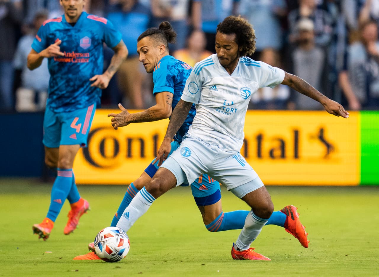 Gianluca Busio fue el gran protagonista del triunfo 3-2 de Sporting Kansas City sobre Houston Dynamo.
<br>