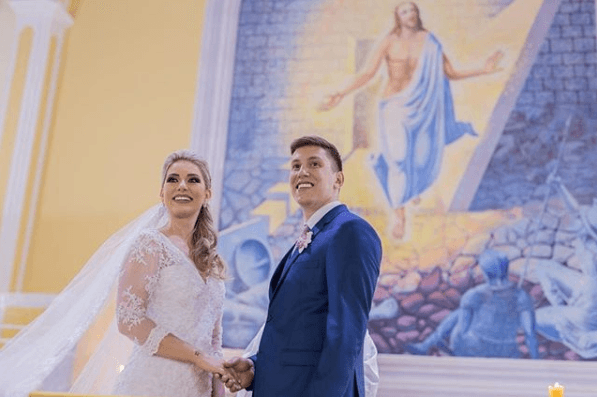 Hace poco más de un año se casó con su pareja, con quien vivió los momentos más difíciles de su recuperación en Brasil.