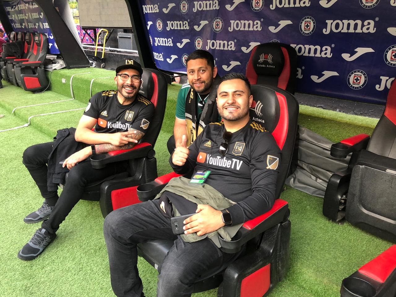 Afición extranjera, apoyo para futbolista de Cruz Azul y más, todos los ingredientes encienden el juego enter cementeros y norteños.